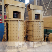 山川立式復(fù)合破碎設(shè)備節(jié)能效果明顯